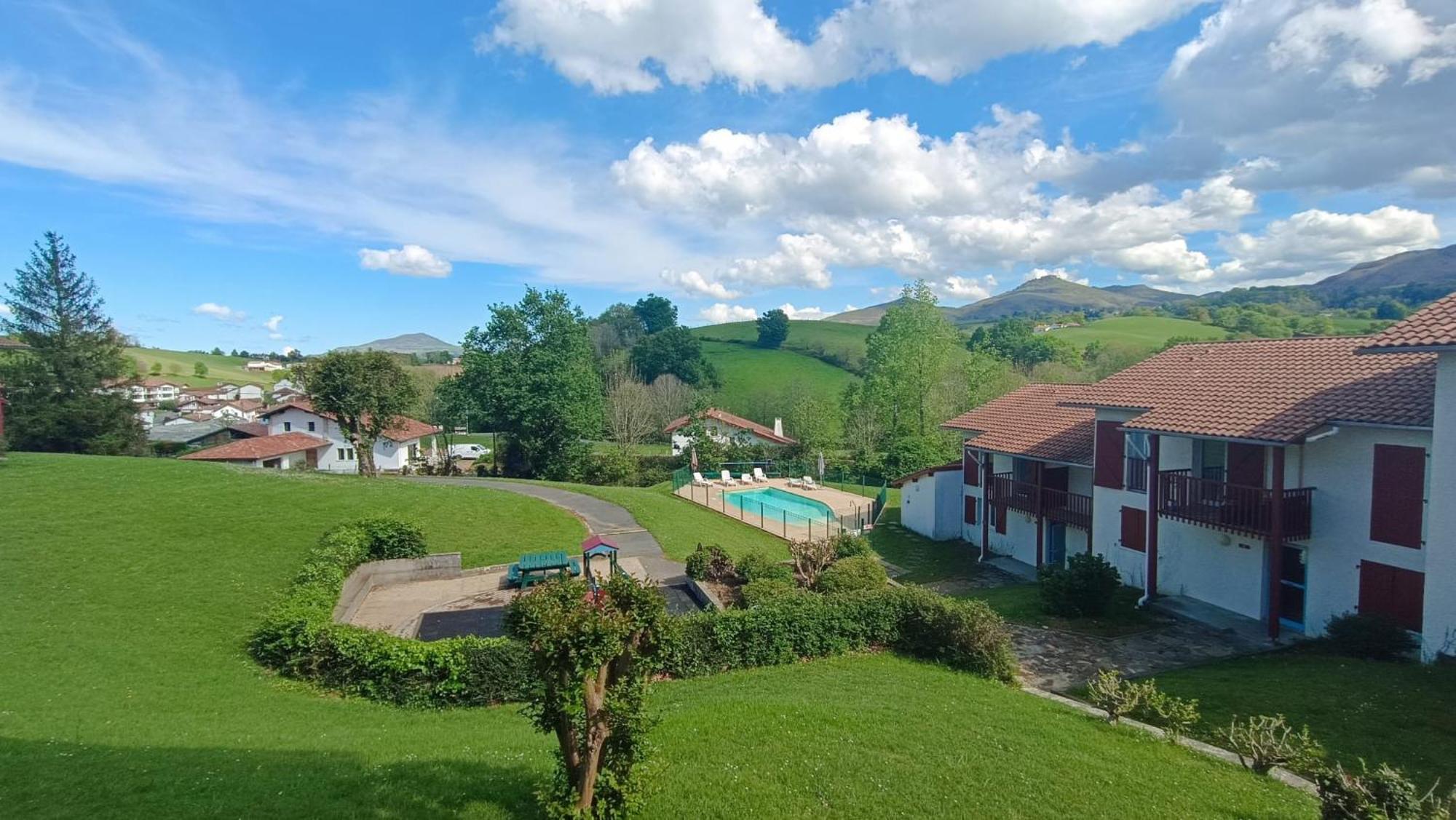 Adour Piscine Vue Montagnes Apartment Souraide Exterior photo
